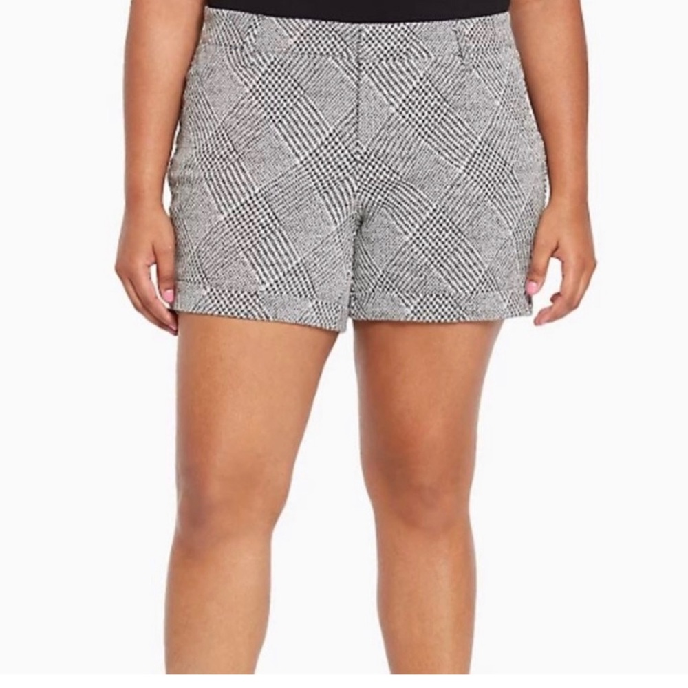 NWT Torrid Houndstooth 5” inseam shorts